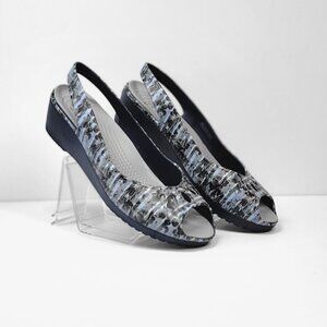 CROCS mabyn mini wedge sandals Sz 9